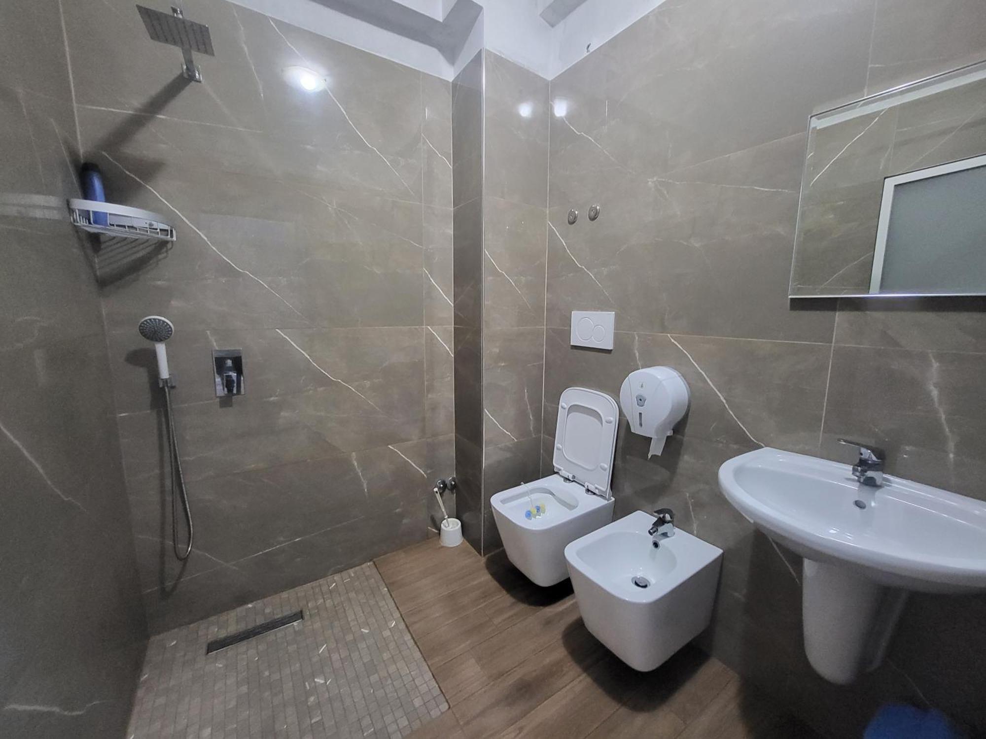 Hotel Europa Lezhë 외부 사진