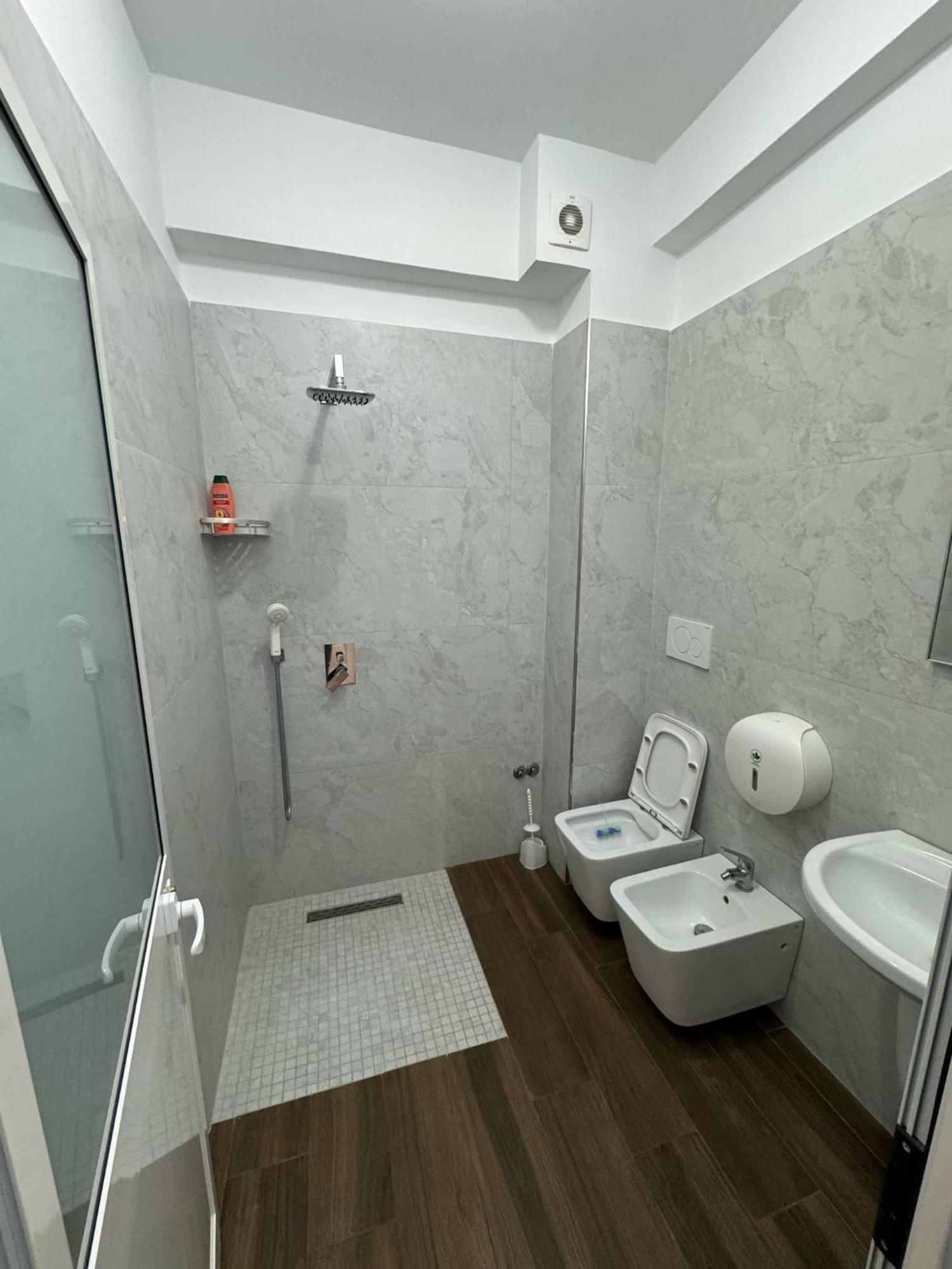 Hotel Europa Lezhë 외부 사진