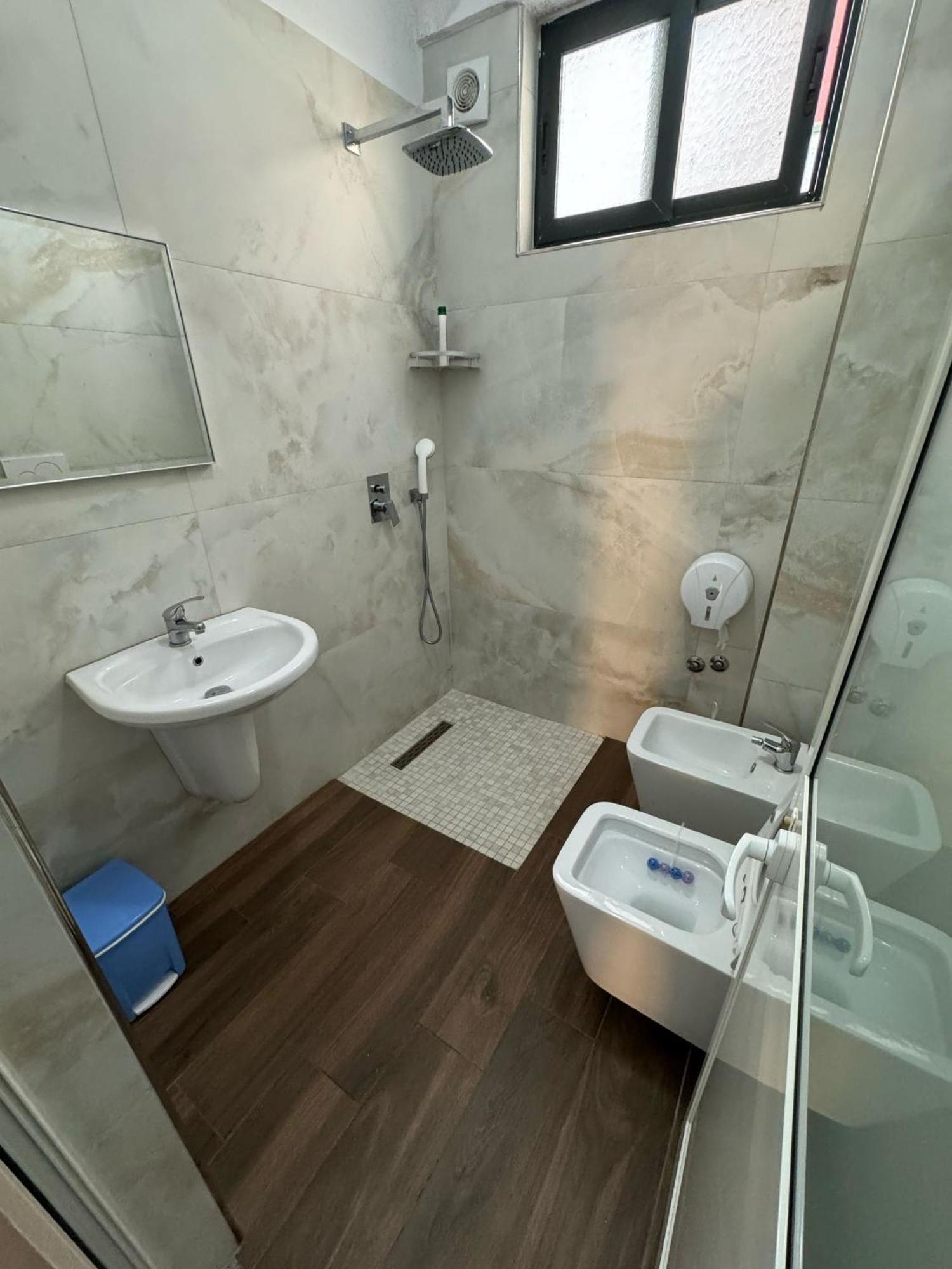 Hotel Europa Lezhë 외부 사진