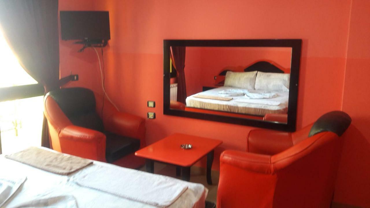 Hotel Europa Lezhë 외부 사진